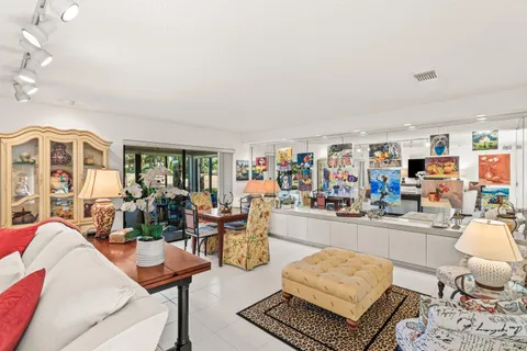 $209,900 | 7 Stratford Drive, Unit G, Boynton Beach, FL 33436