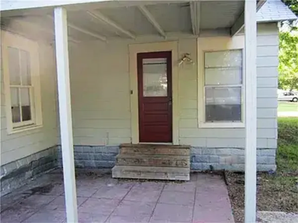 a view of entrance of the house