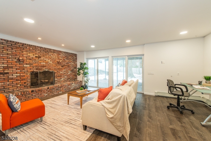 36 Yellow Brick Road Wayne, NJ 07470 - Photo 17 of 45