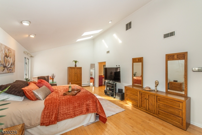 36 Yellow Brick Road Wayne, NJ 07470 - Photo 18 of 45