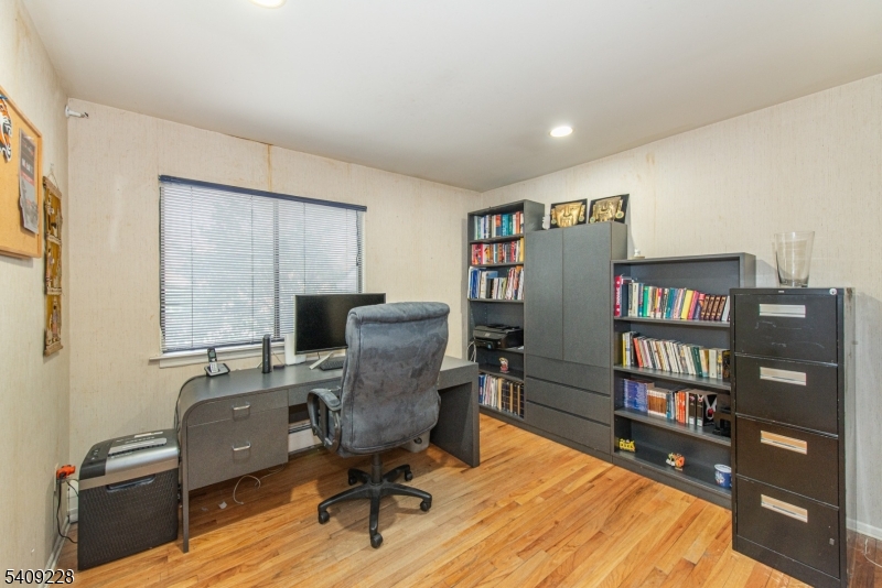 36 Yellow Brick Road Wayne, NJ 07470 - Photo 31 of 45