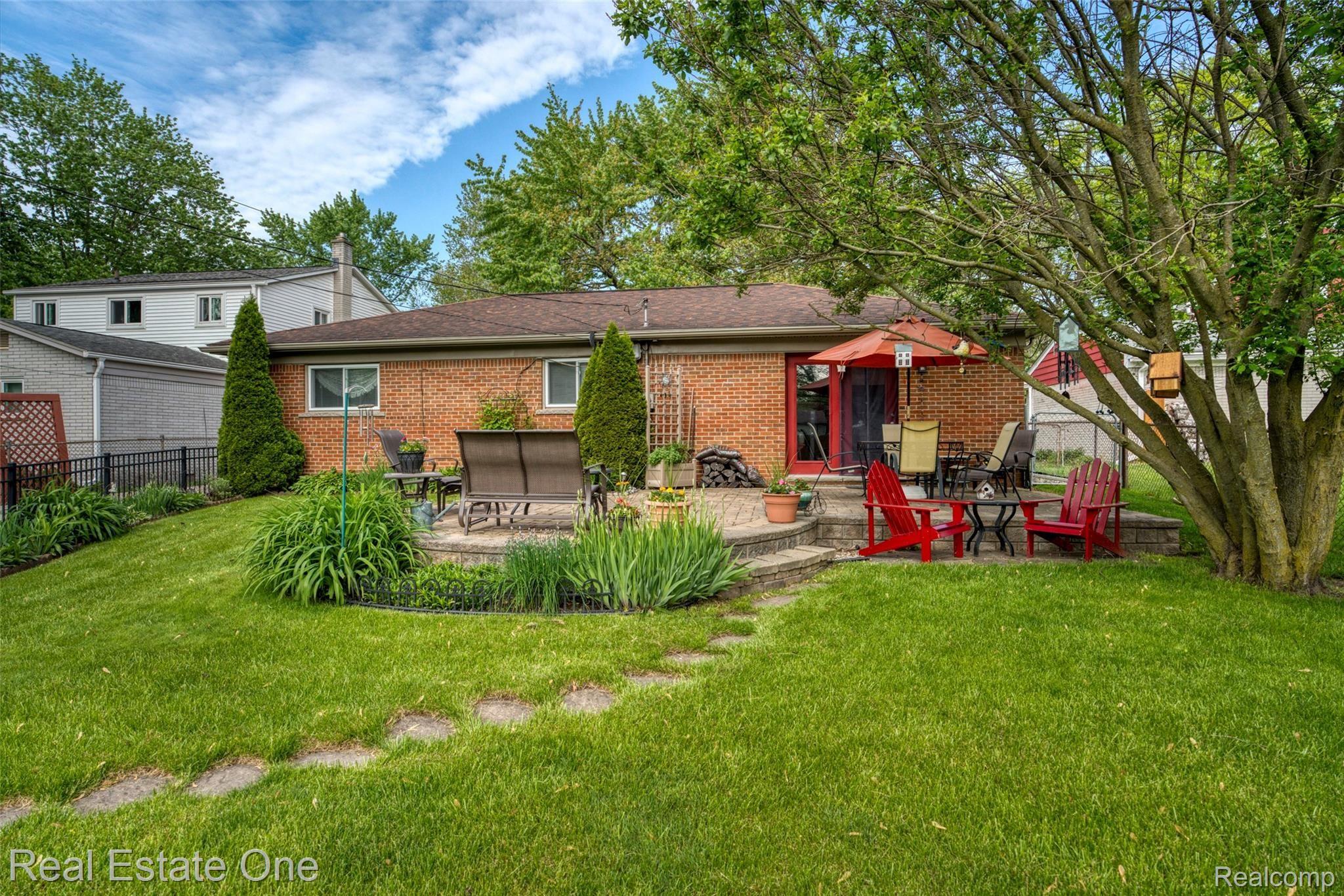 23374 Tuck Road Farmington, MI 48336 - Photo 25 of 26 23374_tuck-6.jpg