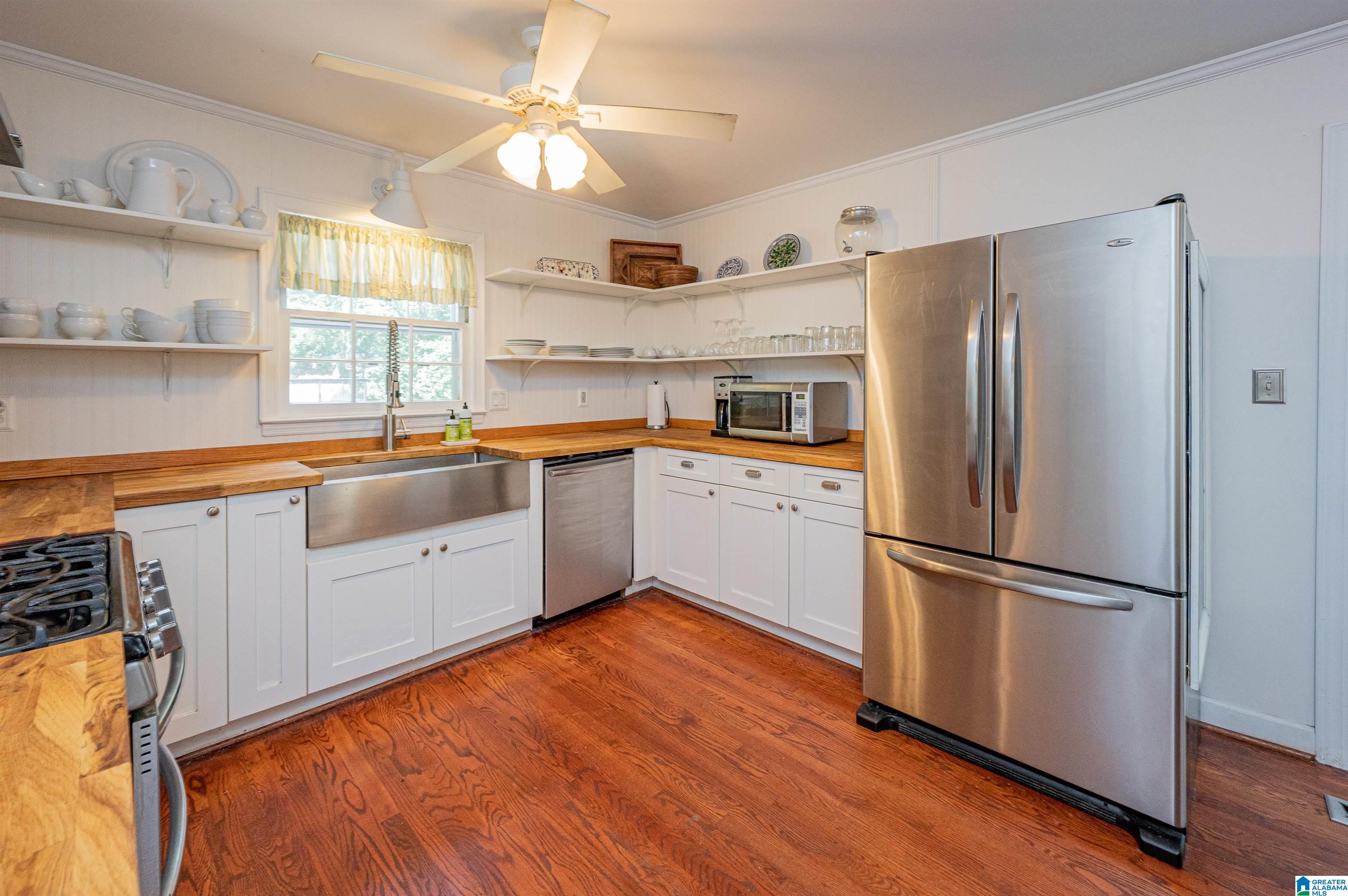 1632 Ridge Road Birmingham, AL 35209 - Photo 4 of 39