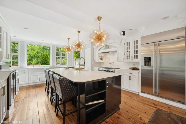 $15,000 | 82 Woodley Road, Winnetka, IL 60093