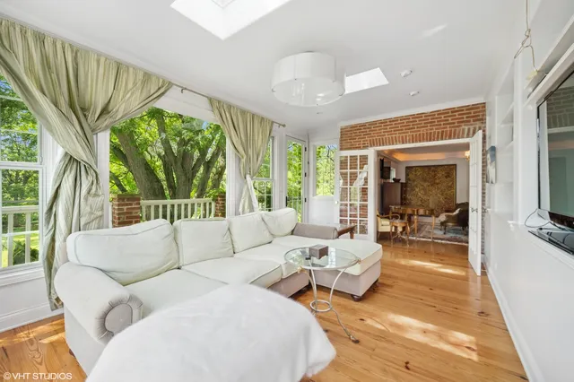 $15,000 | 82 Woodley Road, Winnetka, IL 60093