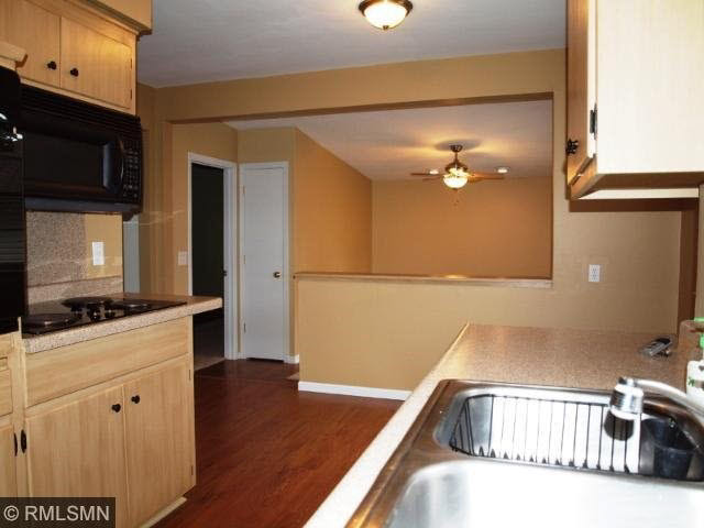 112 Hayes Road Apple Valley, MN 55124 - Photo 6 of 14 Gallery Image 6