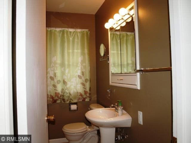 112 Hayes Road Apple Valley, MN 55124 - Photo 10 of 14 Gallery Image 10