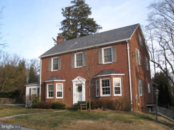 633 Round Oak Road Towson, MD 21204 - Photo 1 of 21 Exterior (Main)