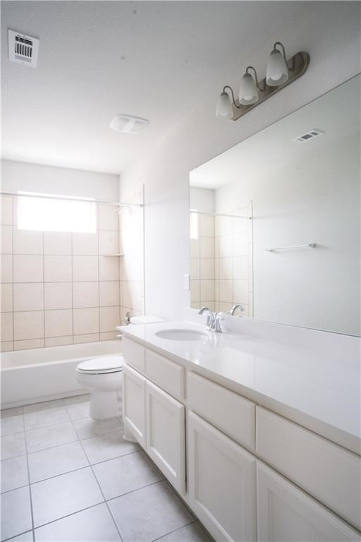 14110 McCoy Loop Austin, TX 78717 - Photo 10 of 35 a bathroom with a sink a toilet and bathtub