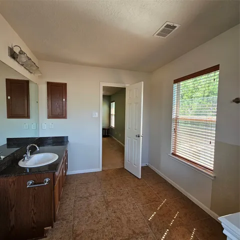 $2,200 | 11727 Madison Oak Street, Houston, TX 77038