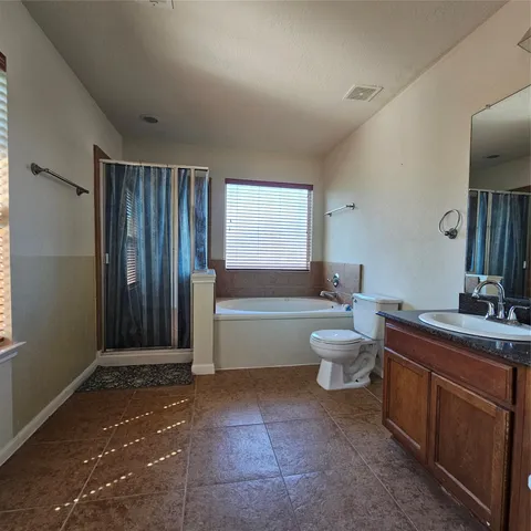 $2,200 | 11727 Madison Oak Street, Houston, TX 77038