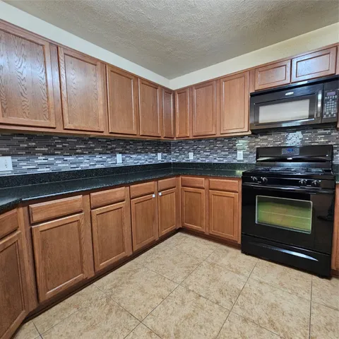 $2,200 | 11727 Madison Oak Street, Houston, TX 77038