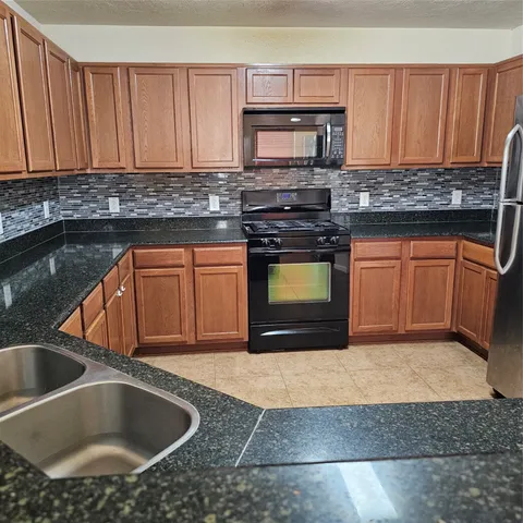 $2,200 | 11727 Madison Oak Street, Houston, TX 77038