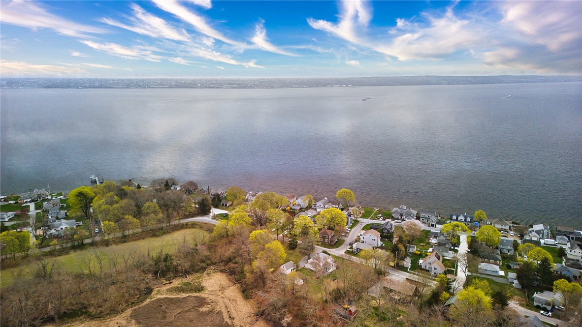 35 Touisset Road Warren, RI 02885 - Photo 16 of 44 Gallery Image 16