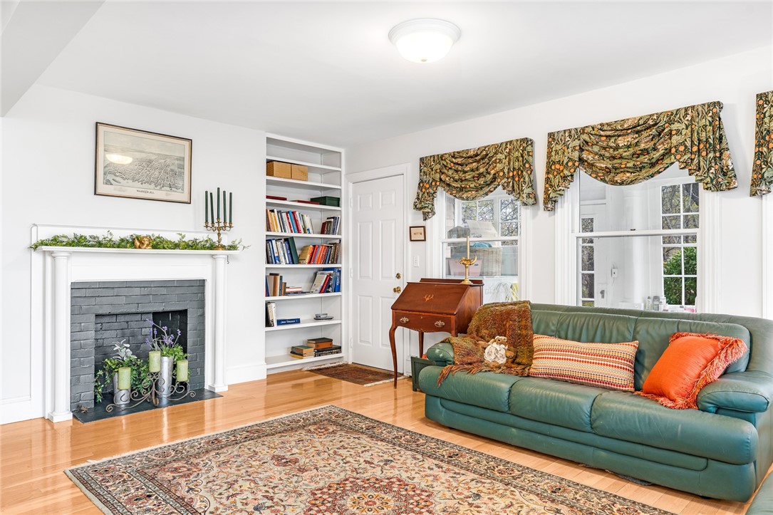 35 Touisset Road Warren, RI 02885 - Photo 17 of 44 Gallery Image 17