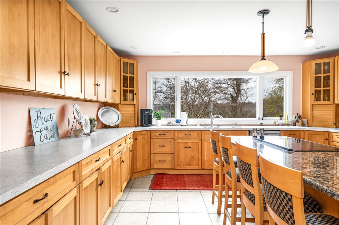 35 Touisset Road Warren, RI 02885 - Photo 28 of 44 Gallery Image 28
