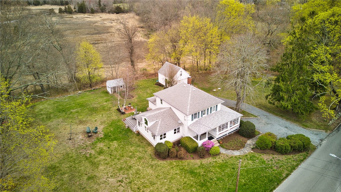 35 Touisset Road Warren, RI 02885 - Photo 6 of 44 Gallery Image 6