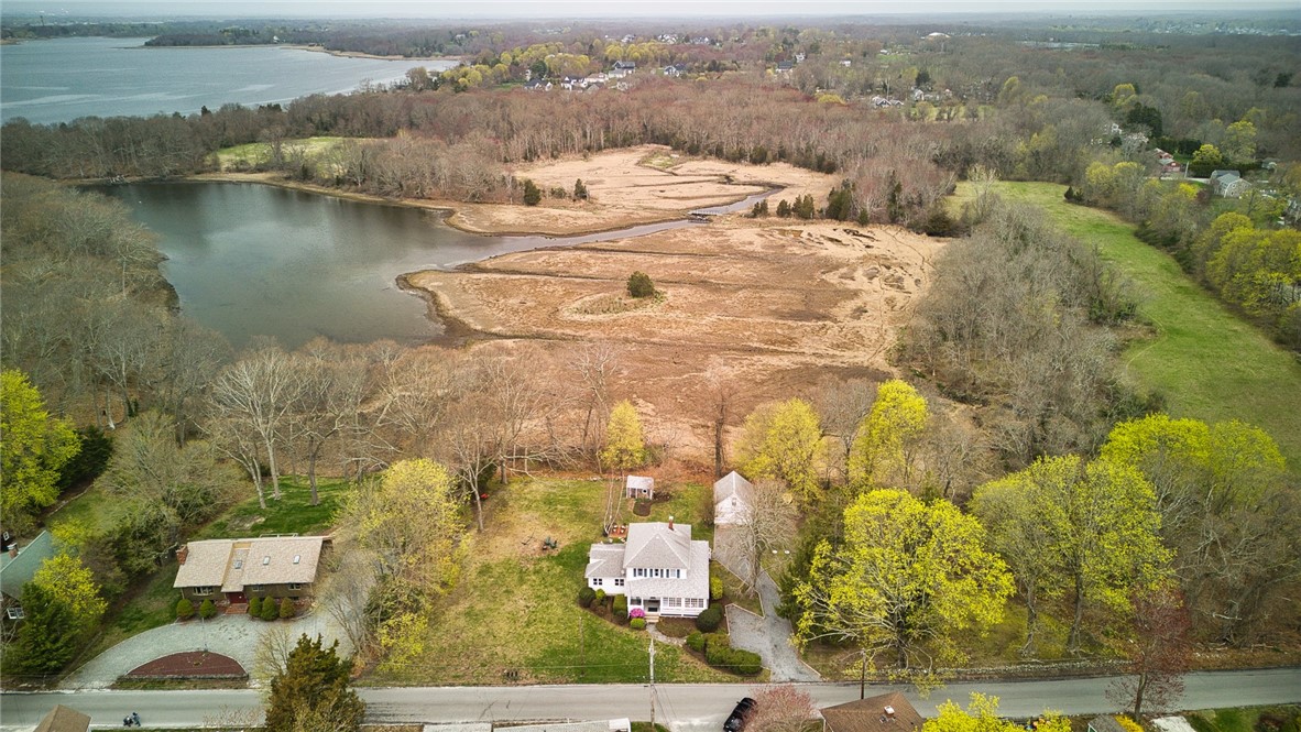 35 Touisset Road Warren, RI 02885 - Photo 9 of 44 Gallery Image 9