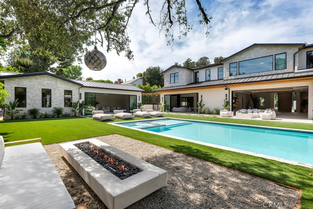 16708 Huerta Road Encino, CA 91436 - Photo 53 of 72 Gallery Image 53