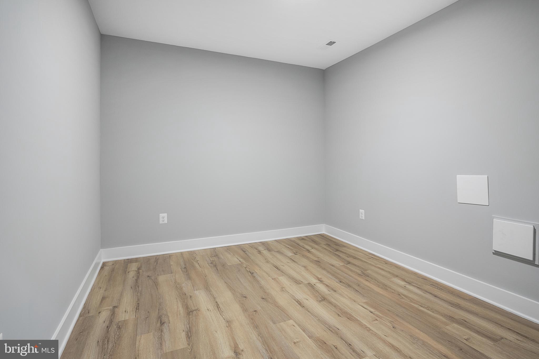 7019 Statendam Court McLean, VA 22101 - Photo 31 of 52 a view of room