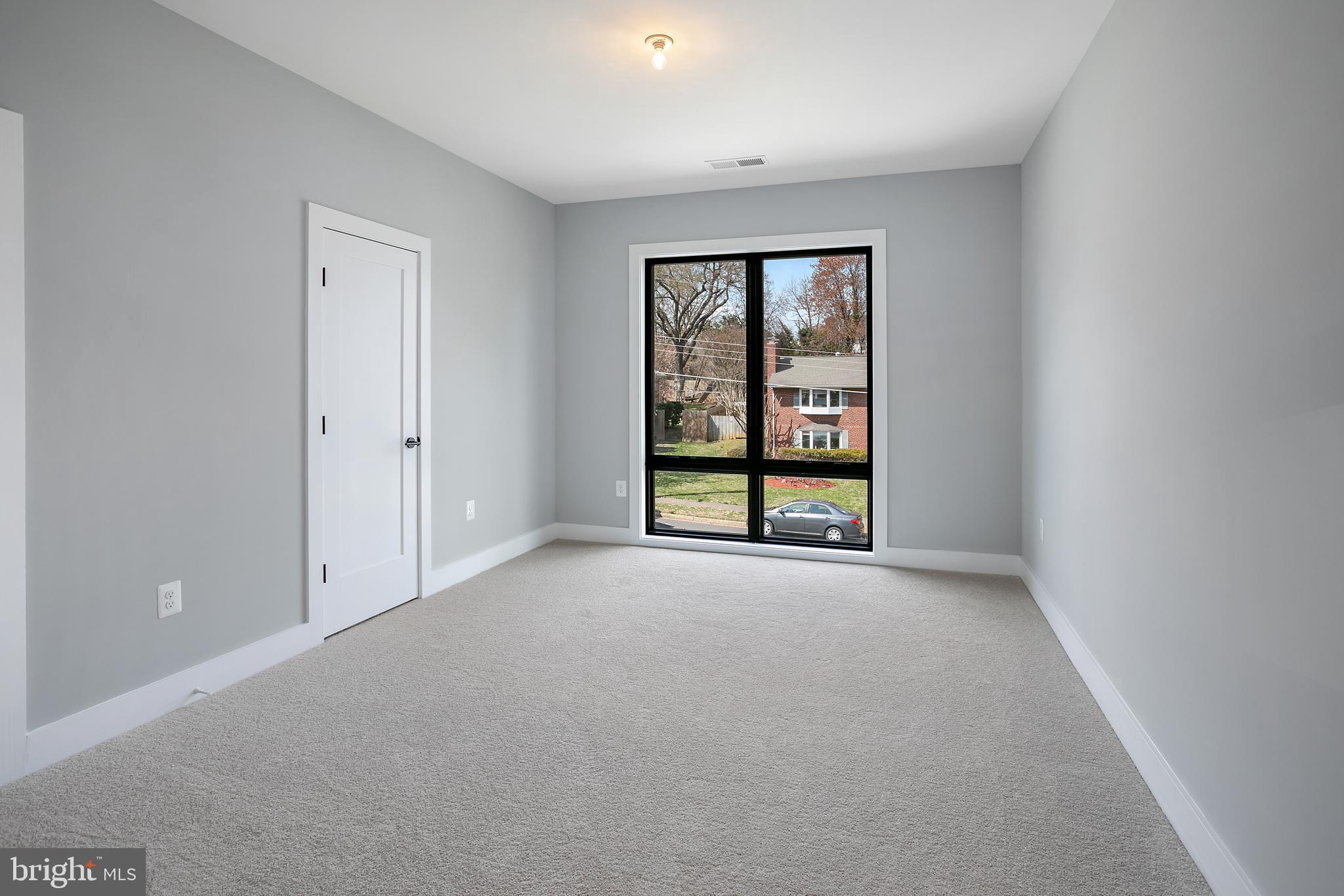 7019 Statendam Court McLean, VA 22101 - Photo 41 of 52 a view of an empty room with a window