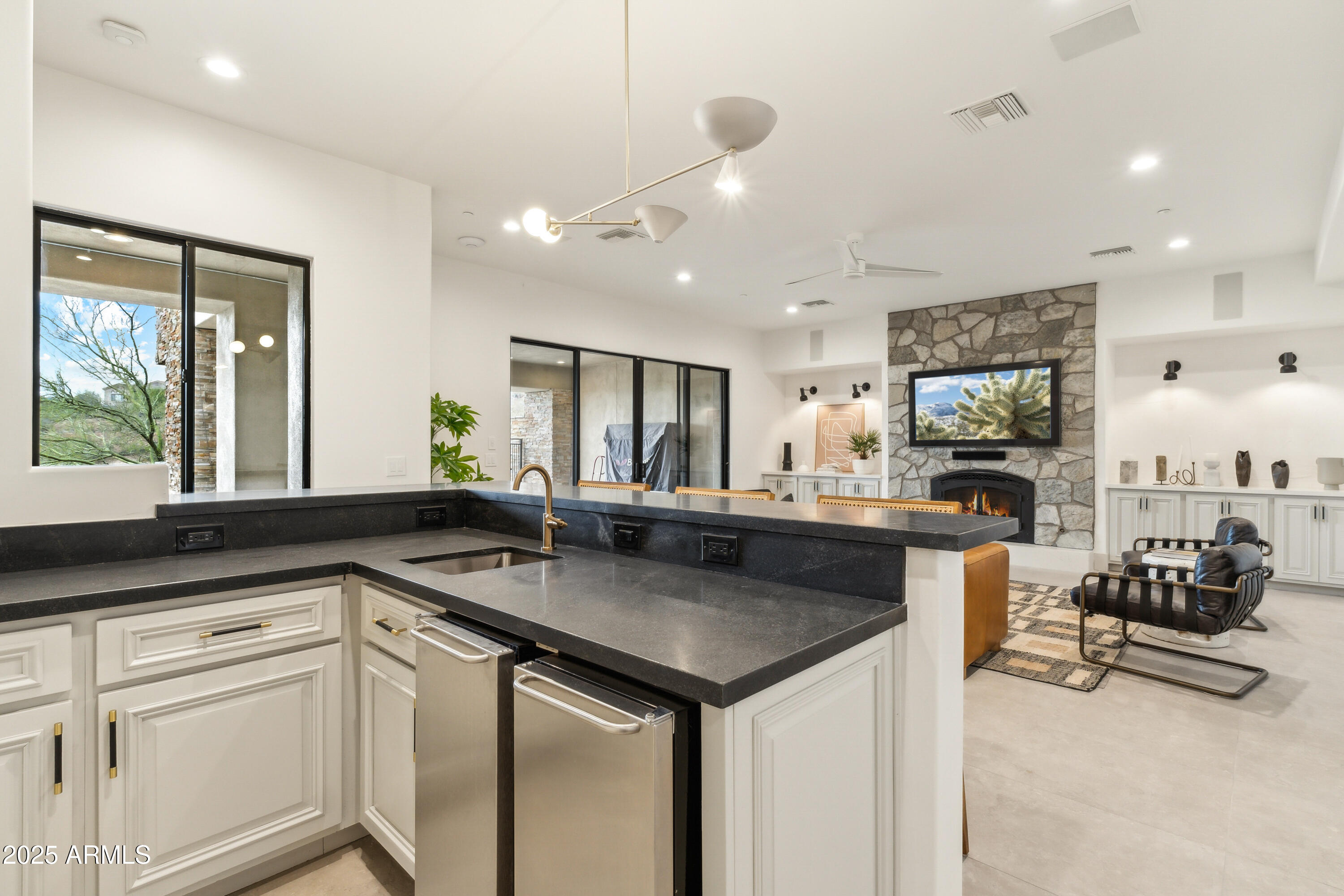 9732 North Fireridge Trail Fountain Hills, AZ 85268 - Photo 27 of 53 Lower Level Guest Suite - Wet Bar