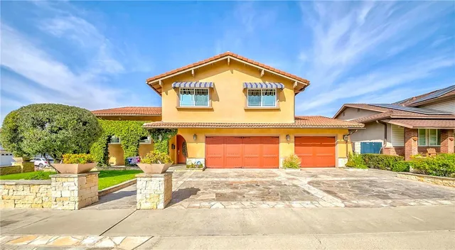 $1,560,000 | 5901 East Firenze Crescent, Anaheim Hills, CA 92807