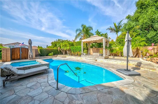 $1,560,000 | 5901 East Firenze Crescent, Anaheim Hills, CA 92807