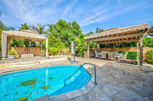 $1,560,000 | 5901 East Firenze Crescent, Anaheim Hills, CA 92807