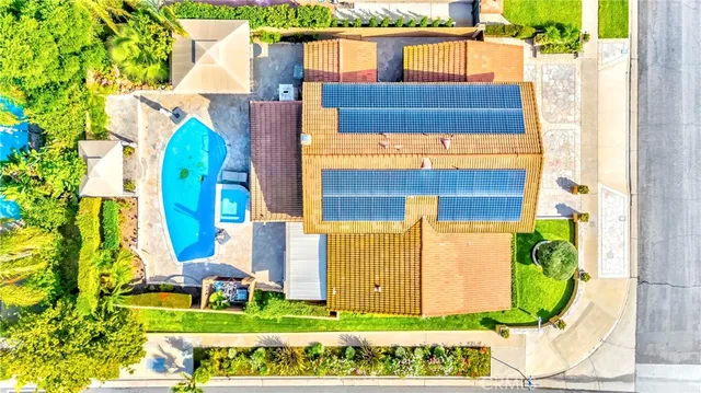 $1,560,000 | 5901 East Firenze Crescent, Anaheim Hills, CA 92807