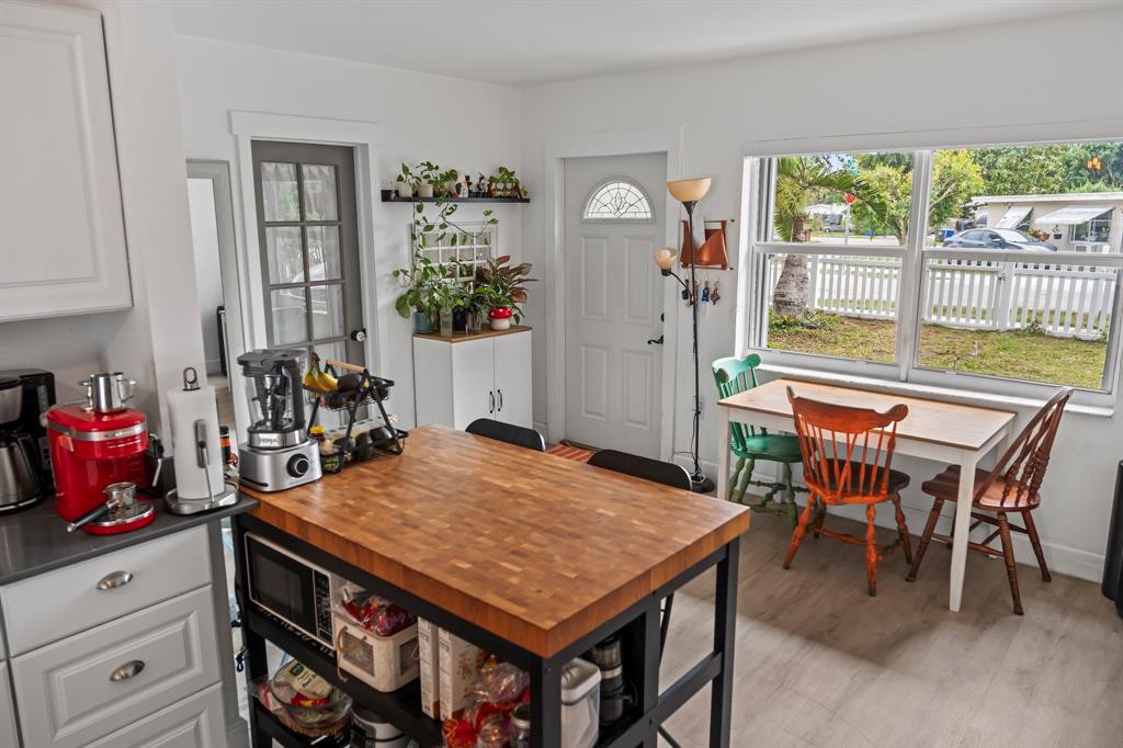 5829 Hayes Street Hollywood, FL 33021 - Photo 20 of 35