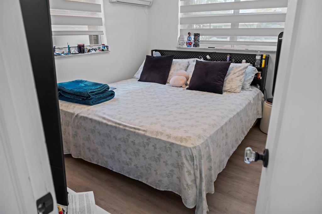 5829 Hayes Street Hollywood, FL 33021 - Photo 29 of 35