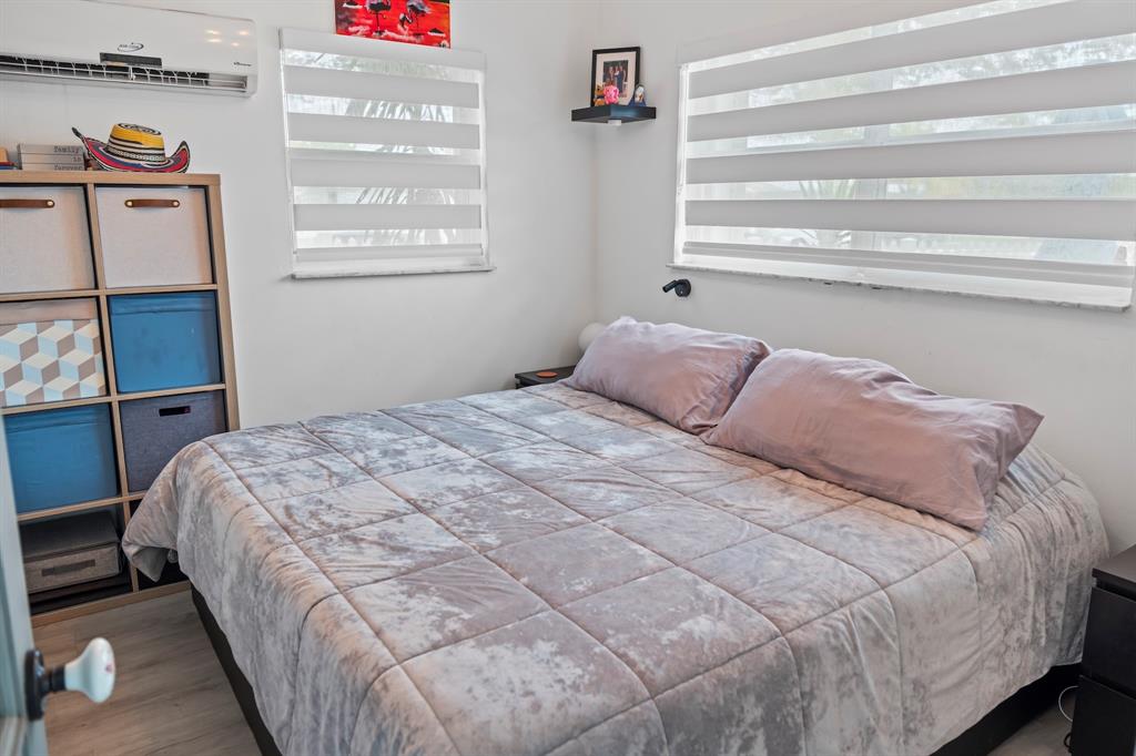 5829 Hayes Street Hollywood, FL 33021 - Photo 31 of 35