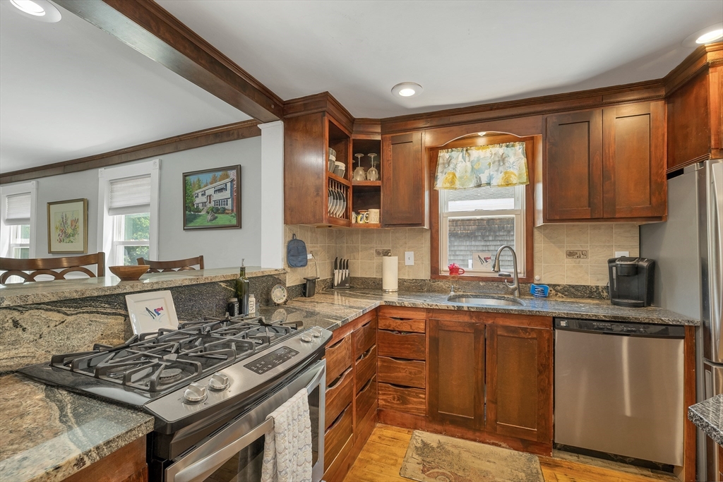 14 Frances Hill Road Westford, MA 01886 - Photo 8 of 32
