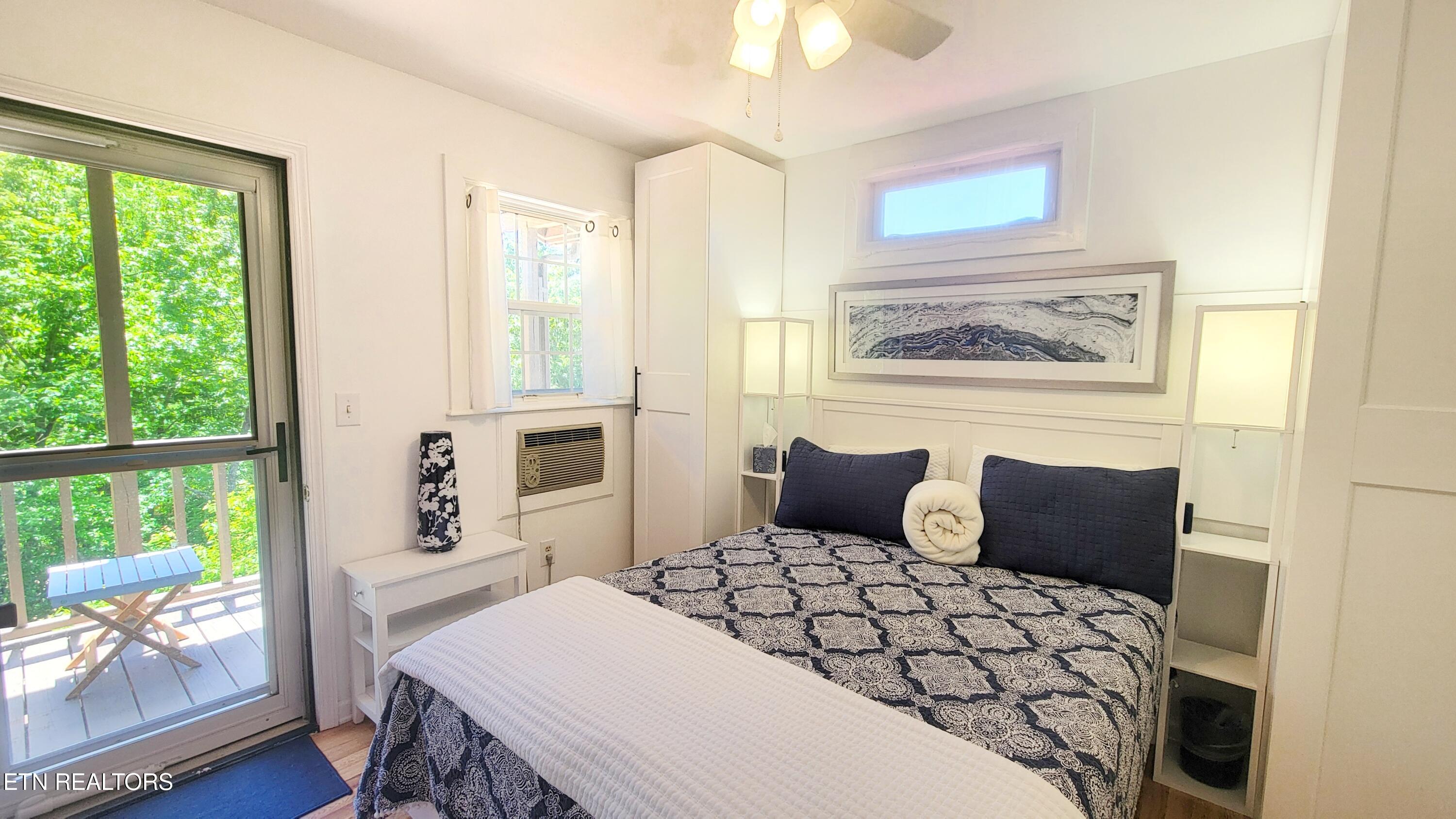264 Curry Way Del Rio, TN 37727 - Photo 24 of 40 BEDROOM II WITH ACCESS TO UPPER DECK