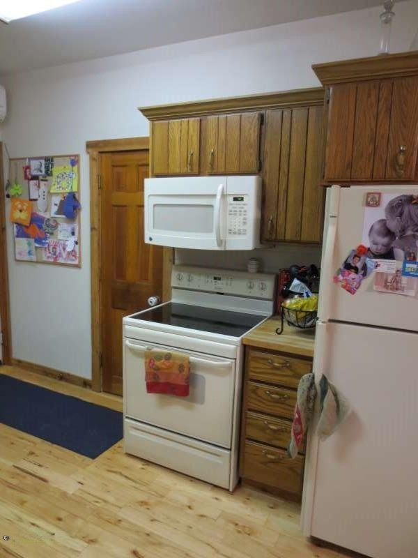 604 Farr Road Muskegon, MI 49441 - Photo 17 of 31 IMG_1960