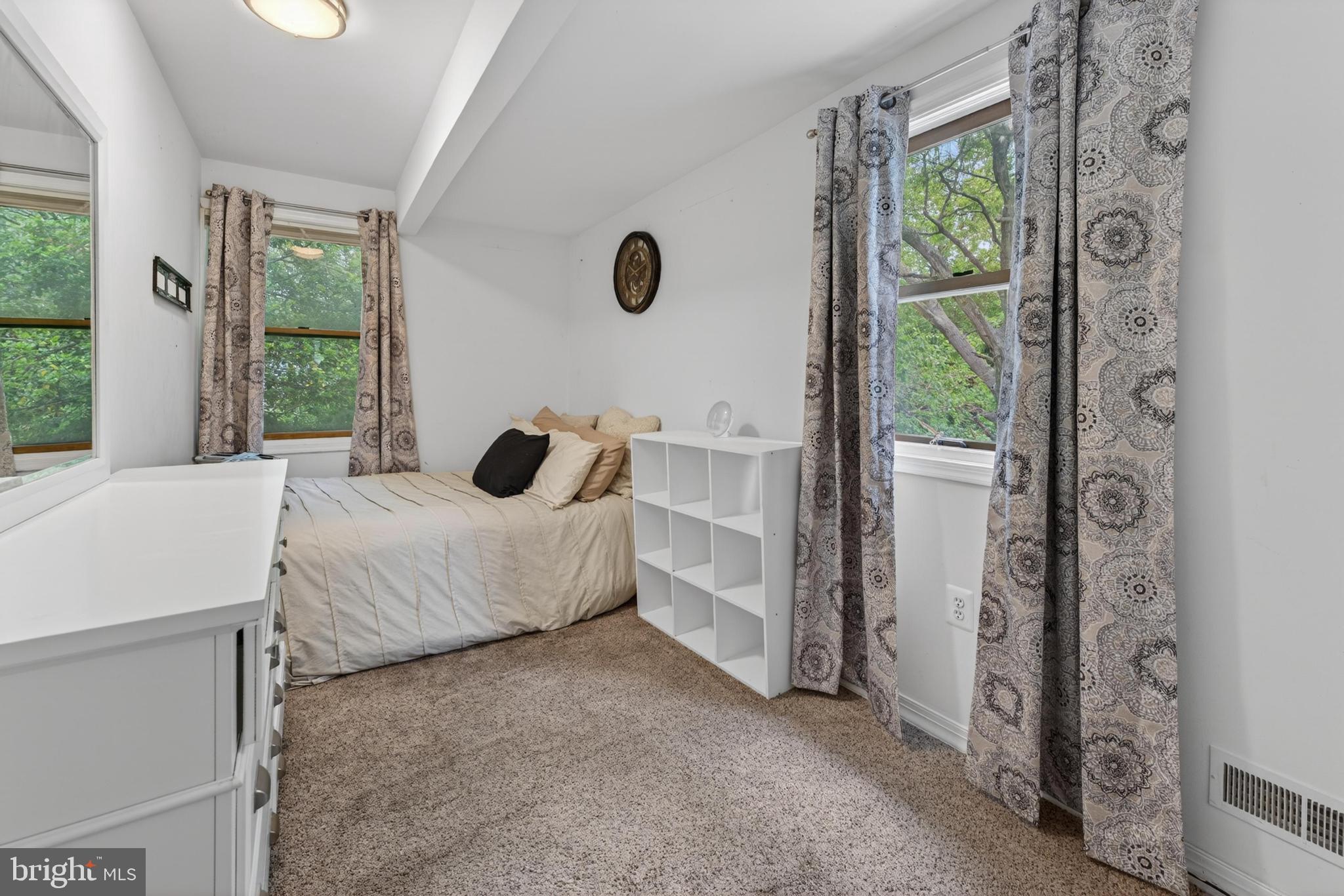 306 Anna Avenue Maple Shade, NJ 08052 - Photo 17 of 31 3 of 3 upstairs bedrooms cozy and bright
