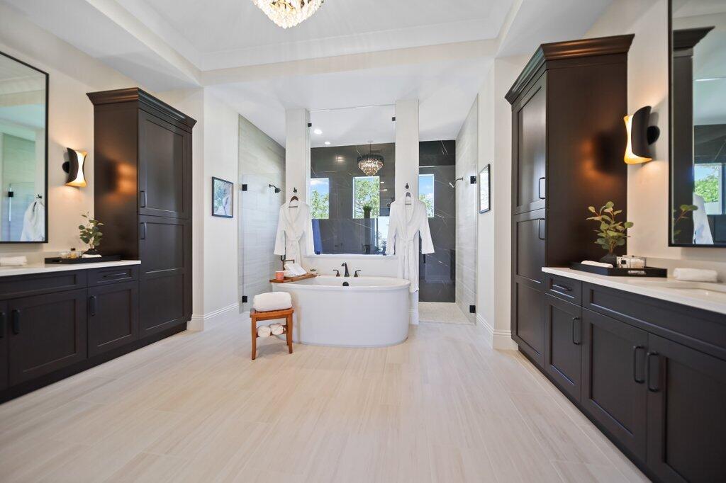 81 South River Road Stuart, FL 34996 - Photo 49 of 78 primarybath1.jpg-SMALL