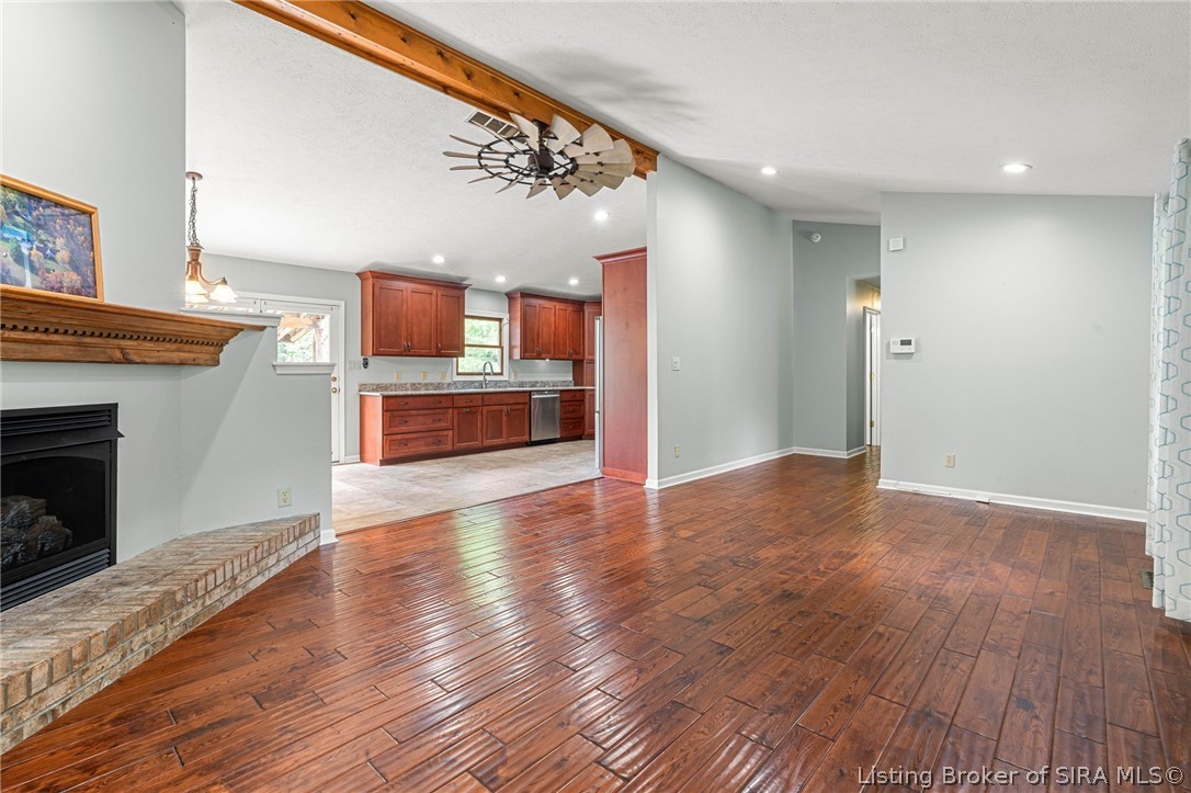 10127 New Cut Road Greenville, IN 47124 - Photo 11 of 67 Gallery Image 11