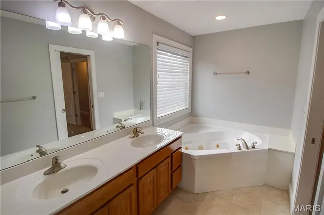 $304,760 | 4627 Wisteria Drive, Alton, IL 62002