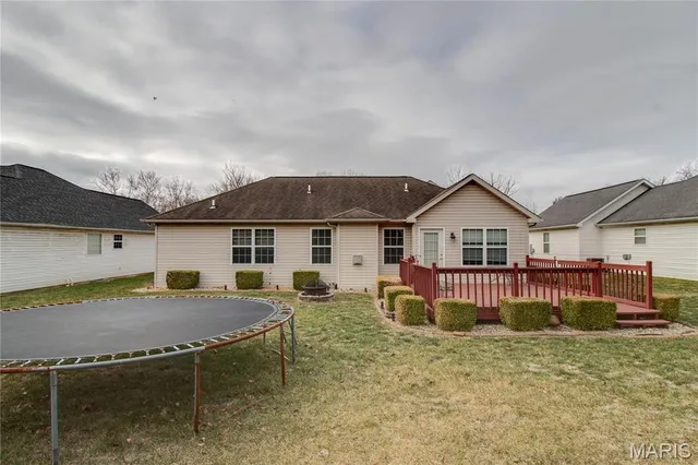 $304,760 | 4627 Wisteria Drive, Alton, IL 62002