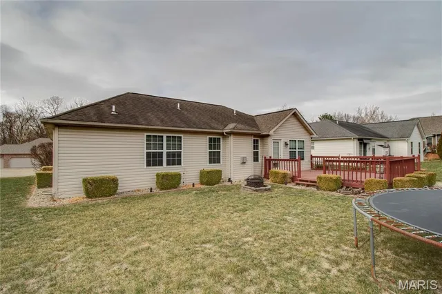 $304,760 | 4627 Wisteria Drive, Alton, IL 62002