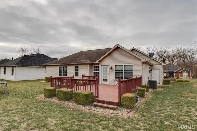 $304,760 | 4627 Wisteria Drive, Alton, IL 62002