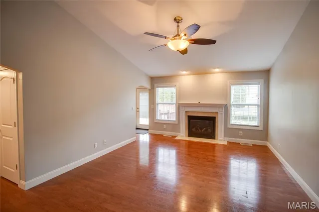 $304,760 | 4627 Wisteria Drive, Alton, IL 62002