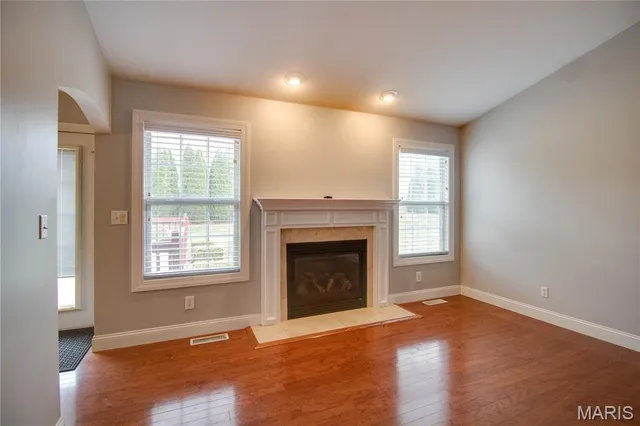 $304,760 | 4627 Wisteria Drive, Alton, IL 62002