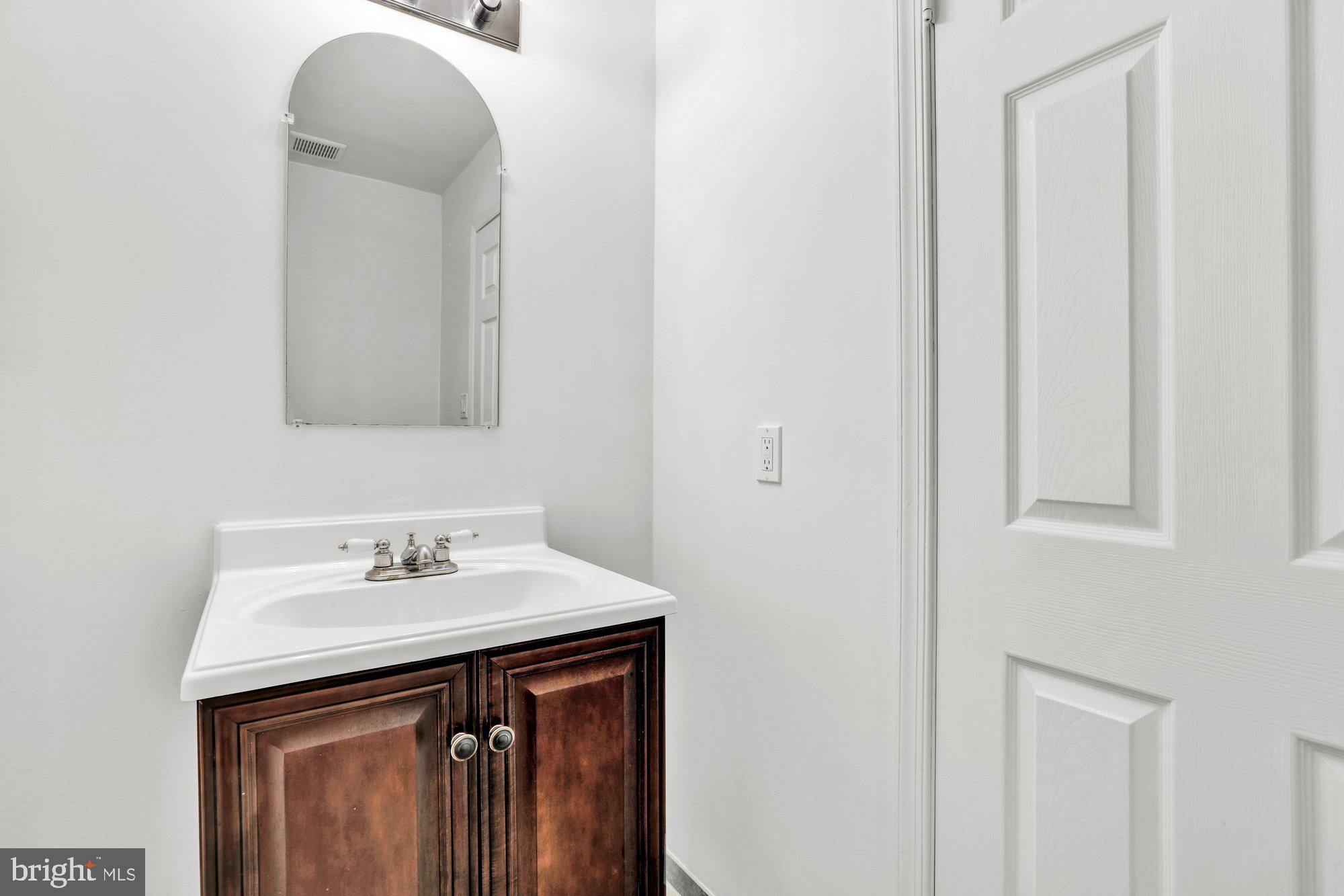 1625 Covington Road Yardley, PA 19067 - Photo 16 of 36 1st Floor Powder room