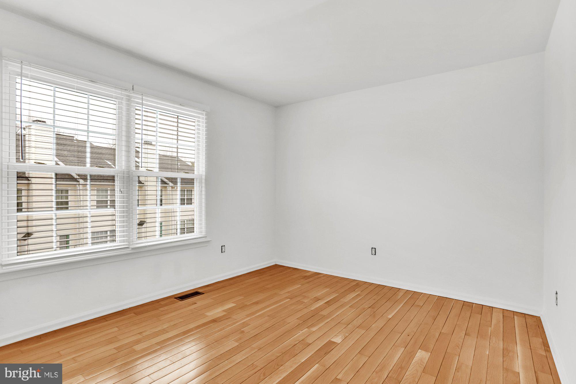 1625 Covington Road Yardley, PA 19067 - Photo 19 of 36 Sitting Area