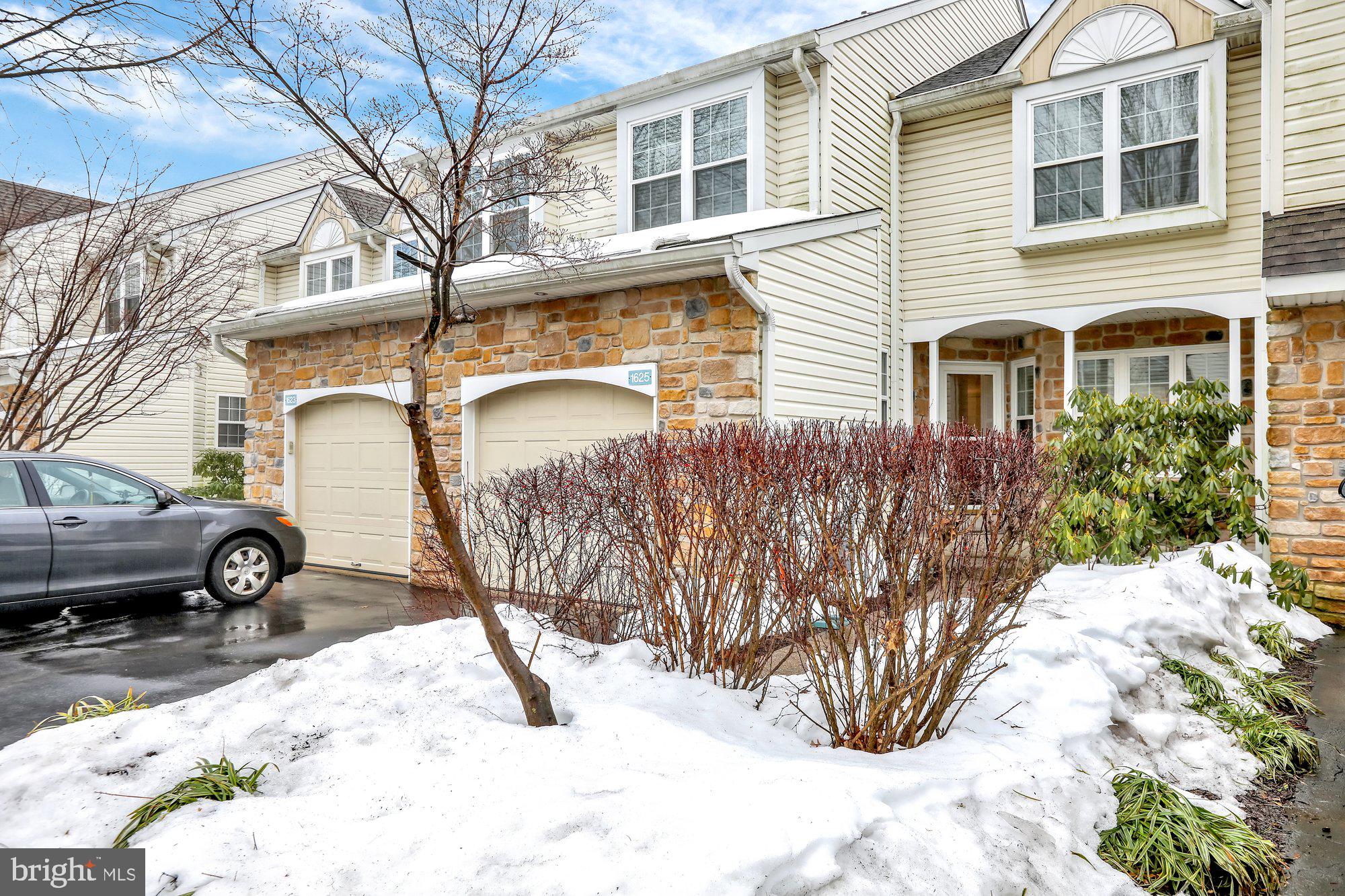 1625 Covington Road Yardley, PA 19067 - Photo 3 of 36