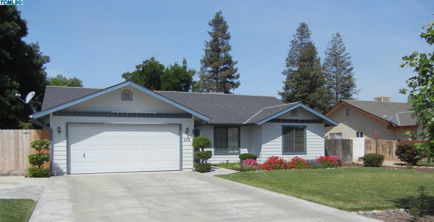 428 Benjamin Court Exeter, CA 93221 - Photo 1 of 26 Primary Photo