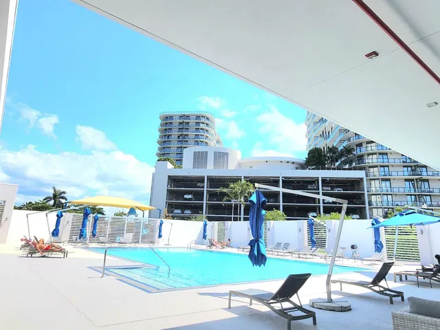 $395,900 | 15051 Royal Oaks Lane, Unit 202, North Miami, FL 33181